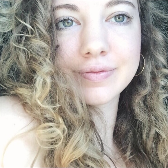 Meet your Posher, Payge - Picture 1 of 2